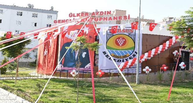 Tarsus’ta Ülker Aydın Gençlik Kütüphanesi hizmete açıldı