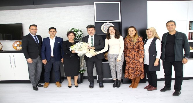 Rektör  Karacoşkun’a Öğretmenler Günü Kutlaması