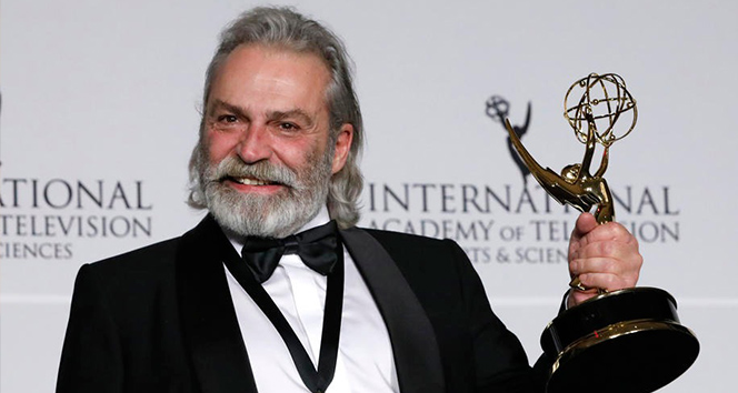 Haluk Bilginer, Emmy Ödülleri&#039;nde en iyi erkek oyuncu seçildi