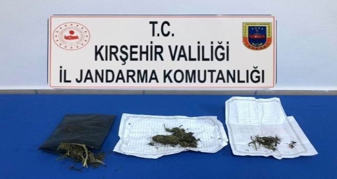 Jandarmadan kubar esrar operasyonu