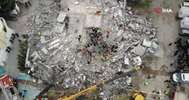 Arnavutluk’ta deprem bölgesi havadan görüntülendi