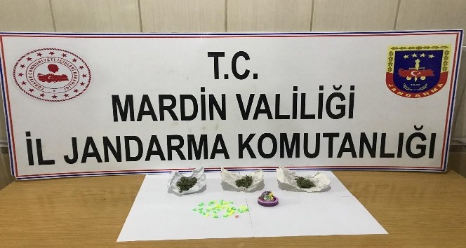 Jandarma ekipleri uyuşturucu tacirlerine göz açtırmıyor