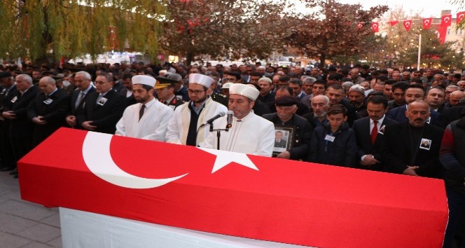 Şehit Şevket Tekin’i son yolculuğuna binlerce kişi uğurladı