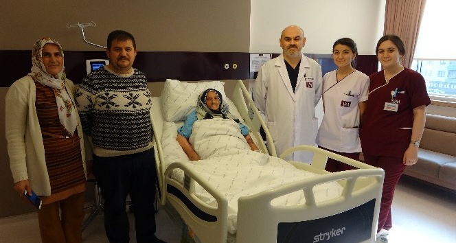 Su içerken yemek borusu 5 cm yırtıldı