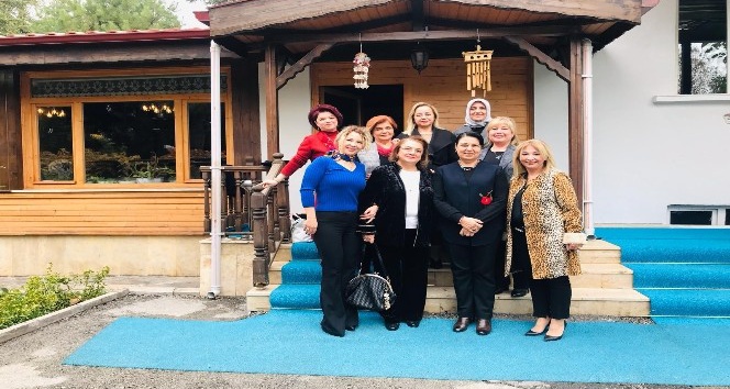 MEV’li kadınlar Başkan eşiyle bursu konuştu