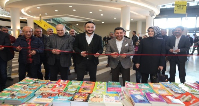 Nevşehir Belediyesi 1.Kitap fuarı açılışı yapıldı