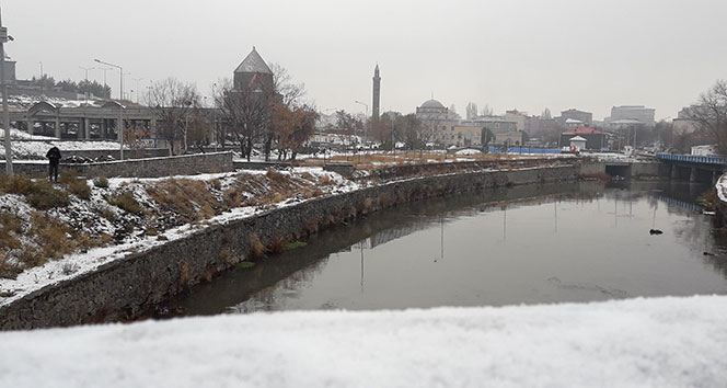 Kars'ta kar manzaraları