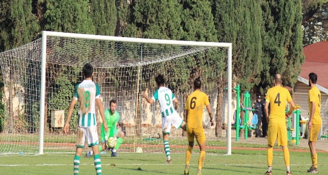 Salihli Belediyespor 3 puanı 3 golle aldı
