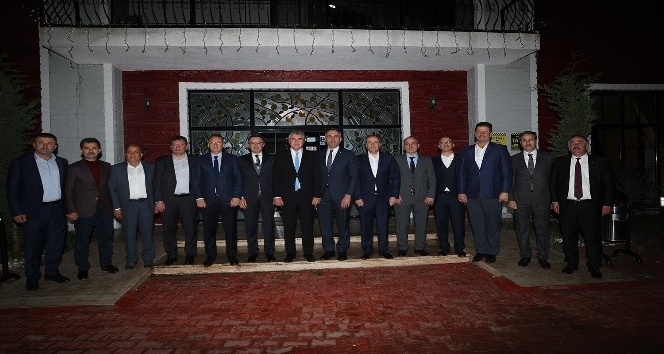 Başkan Yüce, AK Parti İl Başkanlığı Yerel Yönetimler toplantısına katıldı