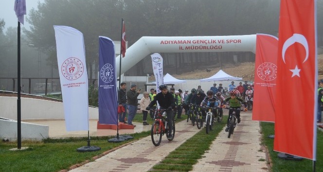 1 Aralık dağ bisikleti yarışmaları yapıldı