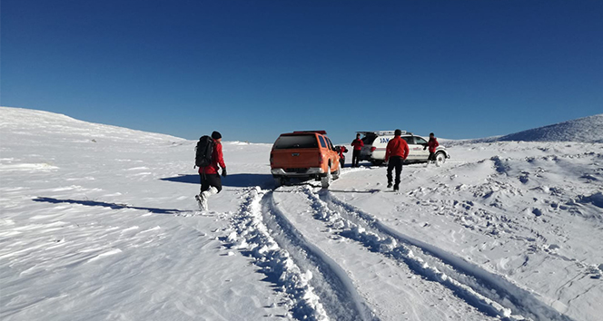Uludağ bölgesinde kaybolan iki dağcıyı arama çalışmaları devam ediyor
