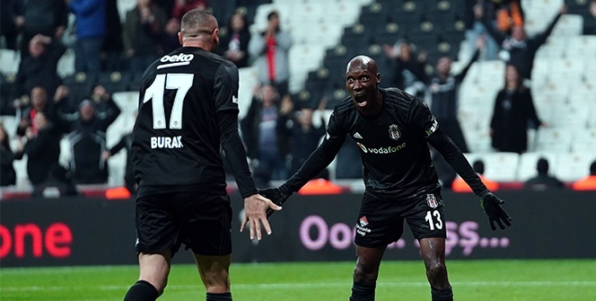 Kartal evinde dörtledi