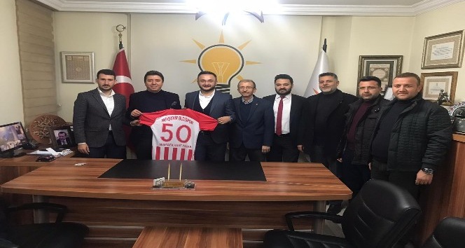 Nevşehir Belediyespor yöneticilerinden AK Parti İl Başkanı Yanar’a ziyaret