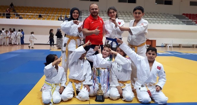 Minik Judocular Karaman’ın gururu oldu