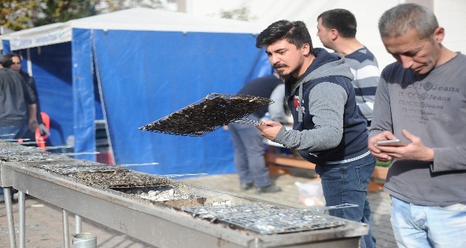 Giresun’da 3 bin üniversite öğrencisi hamsi festivalinde buluştu