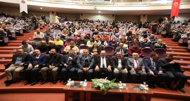 Tokat’ta “Duyarlı Aile Bilinçli Gençlik” söyleşisi