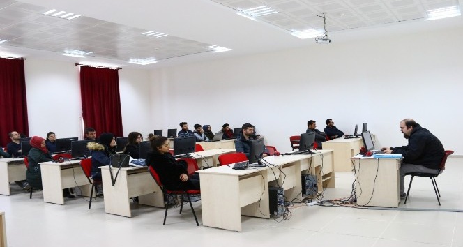 Ortaokul öğretmenlerine NEVÜ’de “Web Tasarımı ve Programcılığı Kursu”