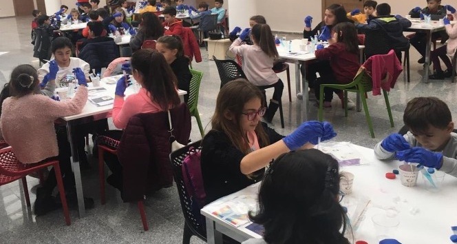 NEVÜ Kapadokya Teknopark ‘’Kendi DNA’mı Keşfediyorum’’ atölyesinde çocukları ağırladı