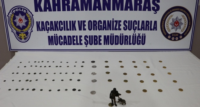 Kahvehanenin çöp kovasından tarihi eser fışkırdı