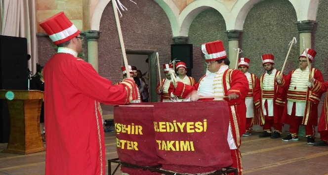 Bu da özel insanlar mehter takımı