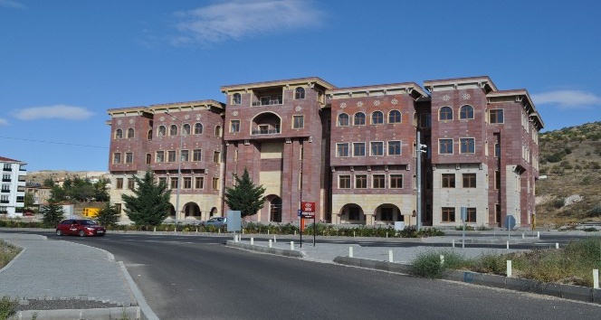 Nevşehir Belediyesi yeni hizmet binası Kapadokya Alan Başkanlığına verildi