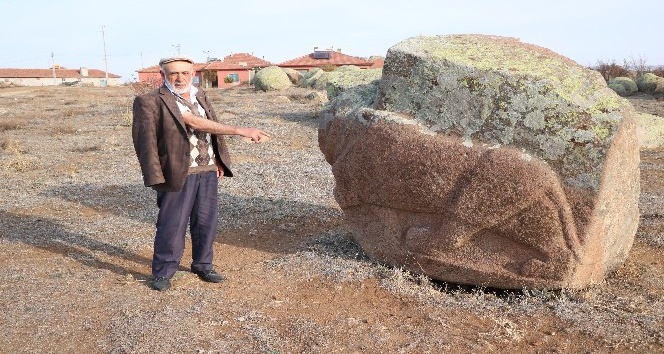 Hititlerin heykel atölyesindeki figürler dikkat çekiyor