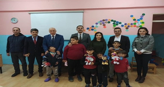 Kaymakam Akça’dan özel eğitim öğrencilerine ziyaret