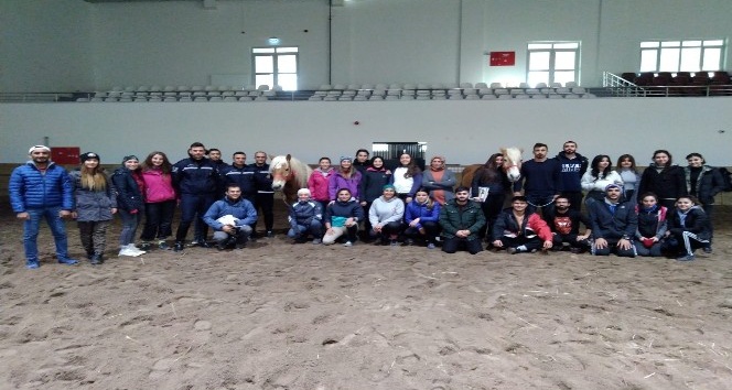 NEVÜ’de ‘Engelli Bireylere Özgü At Destekli Aktiviteler’ konusunda eğitim projesi