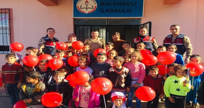 Jandarma kadına şiddetin önlenmesi anlattı