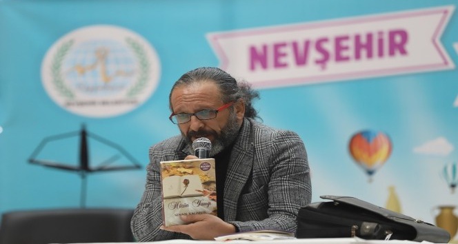 Yazar Sinan Yağmur, Nevşehir Kitap fuarında okurlarıyla buluştu