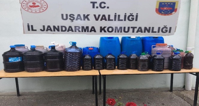 Uşak’ta 460 litre el yapımı şarap ele geçirildi