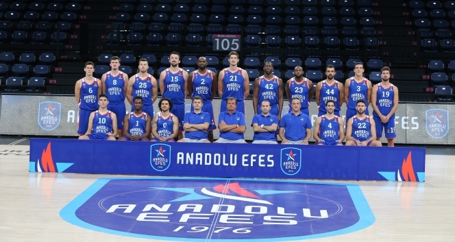 Lider Anadolu Efes, Baskonia deplasmanında