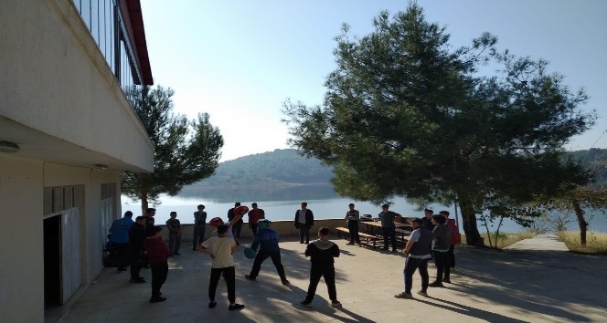 "Liseliler çok okuyor, çok geziyor" okuma kampanyası