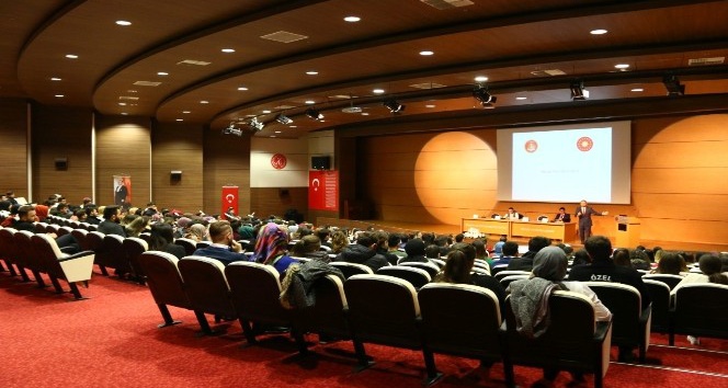 NEVÜ İİBF’de kariyer günleri etkinliği düzenlendi