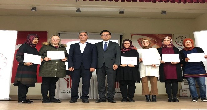 Gediz’de ’Finansal okuryazarlık ve kadınların güçlenmesi’ paneli