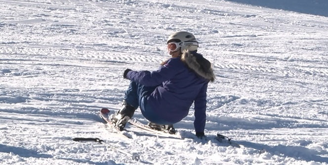 Uludağ'da kayak sezonu açıldı, tatilciler pistlere akın etti