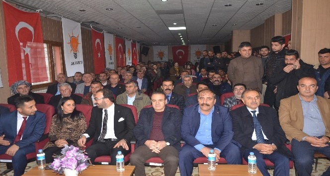 AK Parti’nin delege seçimine yoğun katılım