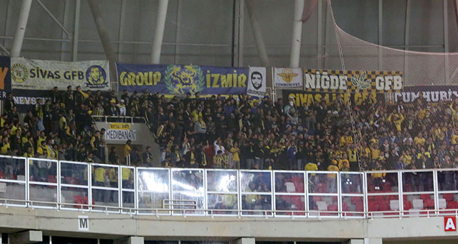Fenerbahçeliler biletleri anında tüketti