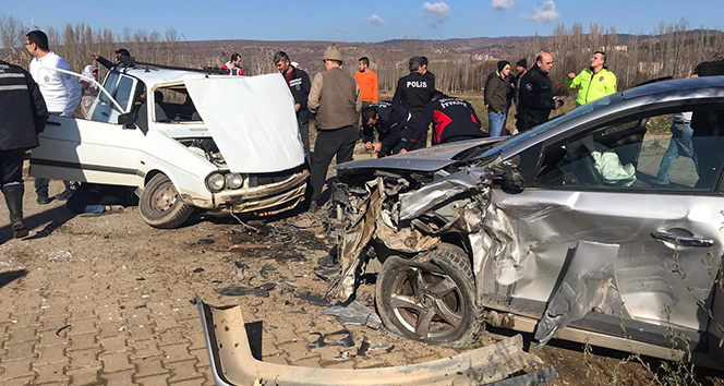 Simav’da trafik kazası: 8 yaralı