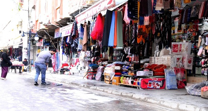 Suriyeli mülteci Macit Mardin’de esnafa gönüllü çıraklık yapıyor