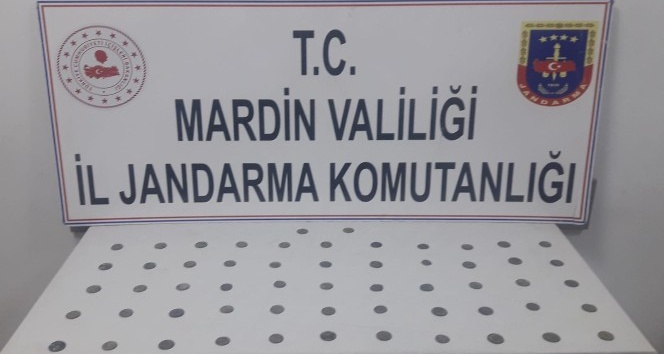 Tarihi eser kaçakçıları jandarmadan kaçamadı