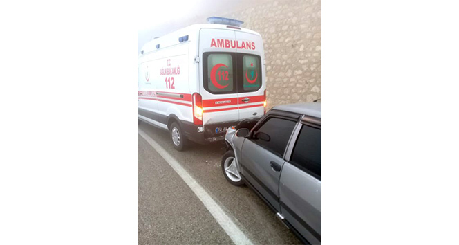 Yaralı taşıyan ambulans kaza yaptı: 7 yaralı