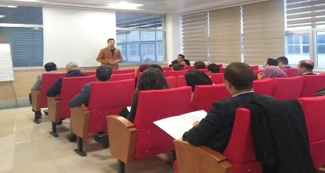 Üniversitede  bilgilendirme toplantısı yapıldı