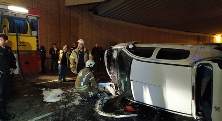 İstanbul'da otomobil alt geçide düştü: 1 yaralı