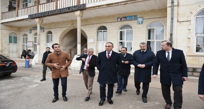 Kilis Valisi Soytürk’den okullarda inceleme