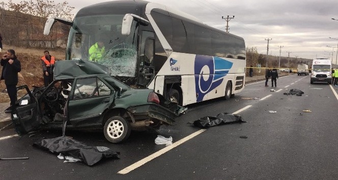 Kırşehir’de feci kaza: 3 ölü 1 yaralı