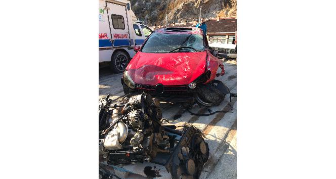 Artvin’de meydana gelen trafik kazasında 1 kişi öldü 2 kişi yaralandı