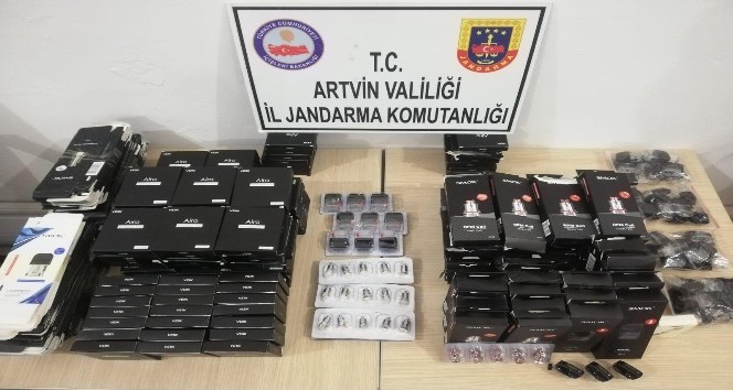 Artvin’de gümrük kaçağı 459 adet, elektronik sigara parçası ele geçirildi