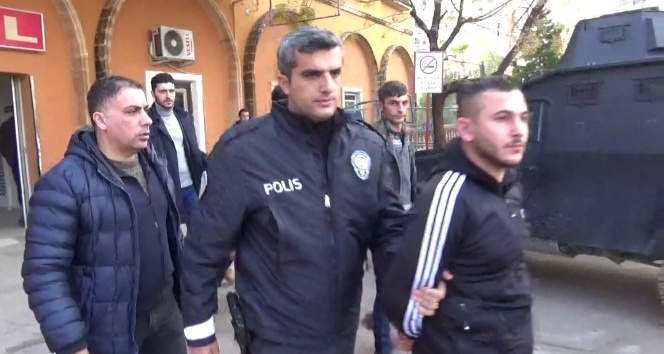 Akü hırsızları 4 bin saatlik kamera incelemesi sonucu yakalandı