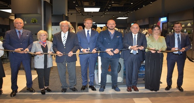 Siemens Ev Aletleri’nden İzmir’e iki yeni "deneyim" mağazası